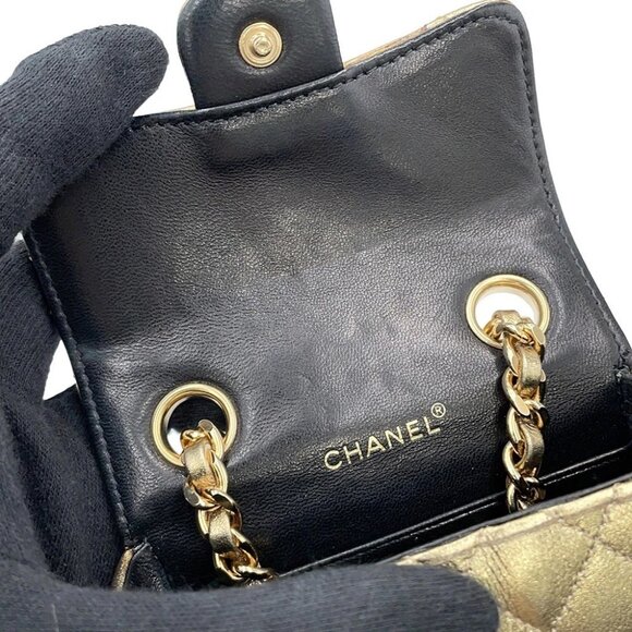CHANEL Mini Mini Matelasse Bag Charm Lambskin Gold - Picture 9 of 16
